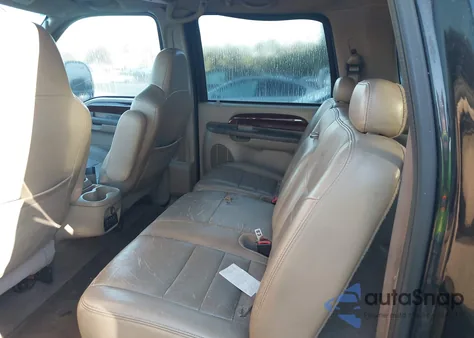 2003 Ford Excursion Limited из США, поврежденный, VIN 1FMSU43P93EC70666